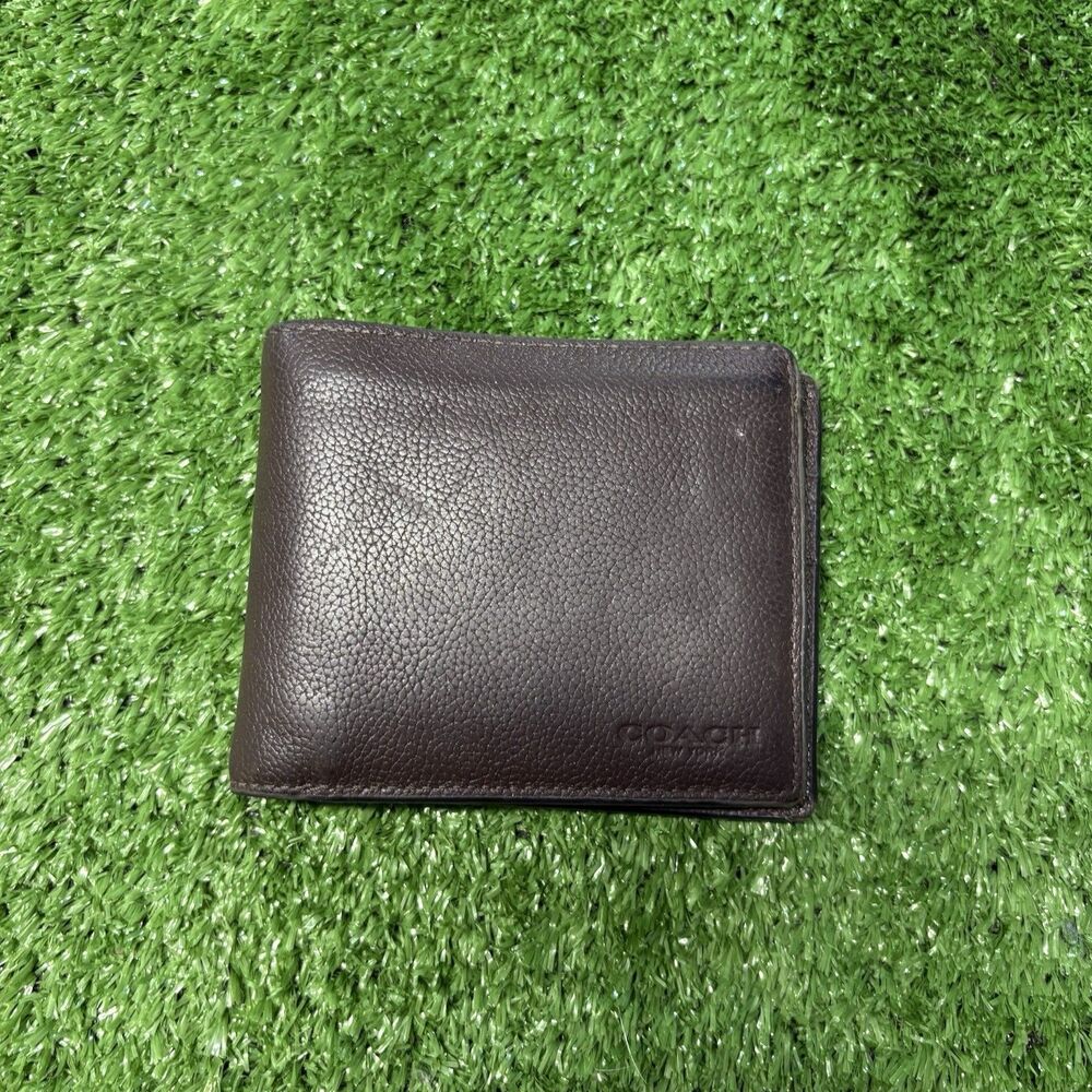 Coach Men's 3-In-1 Pebbled Leather Bi-Fold Wallet CL8 Mahogany Brown One Size